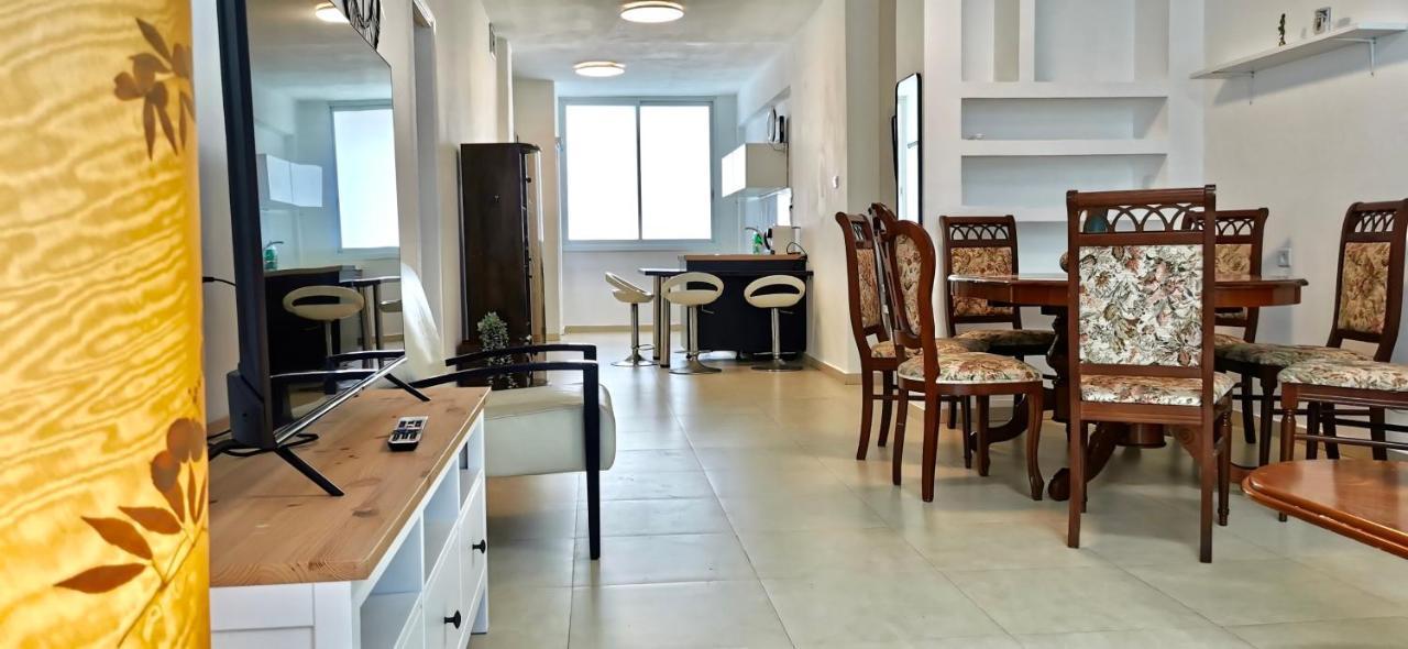 Apartment Large With Sea View *