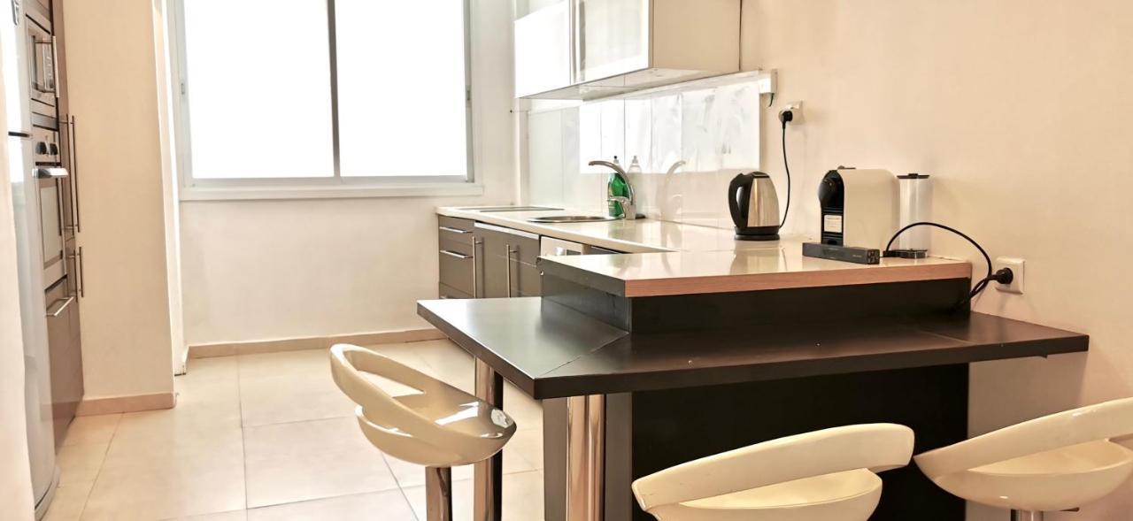 Large With Sea View Bat Yam