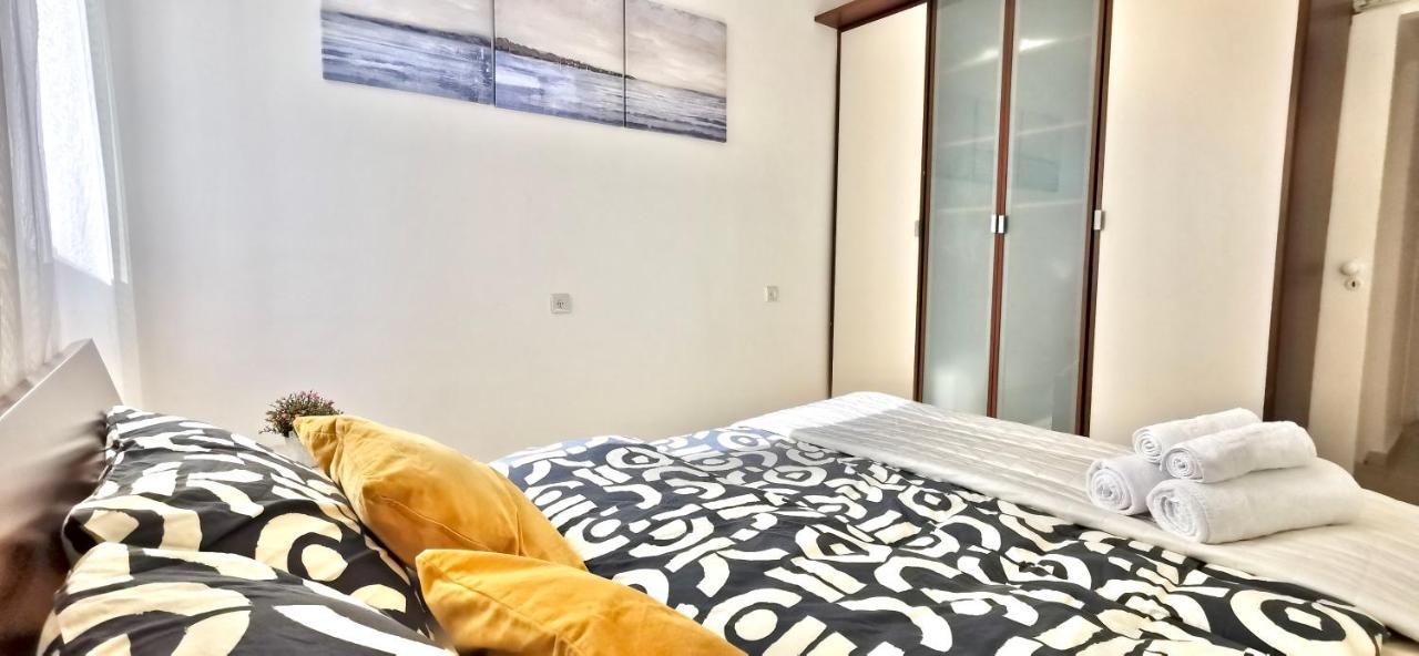 Large With Sea View Bat Yam